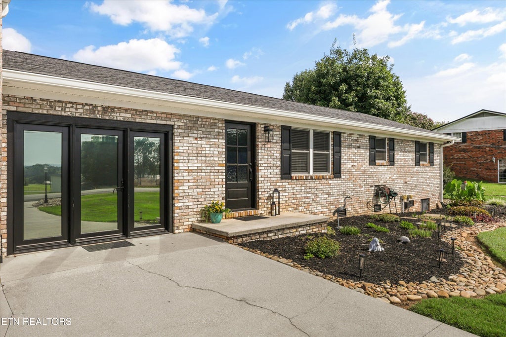 Photo of 148 Clinch View Drive, Corryton, TN 37721 (MLS # 1352198)