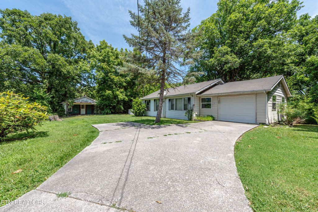 Photo of 1218 Ratledge Rd, Friendsville, TN 37737 (MLS # 1268656)