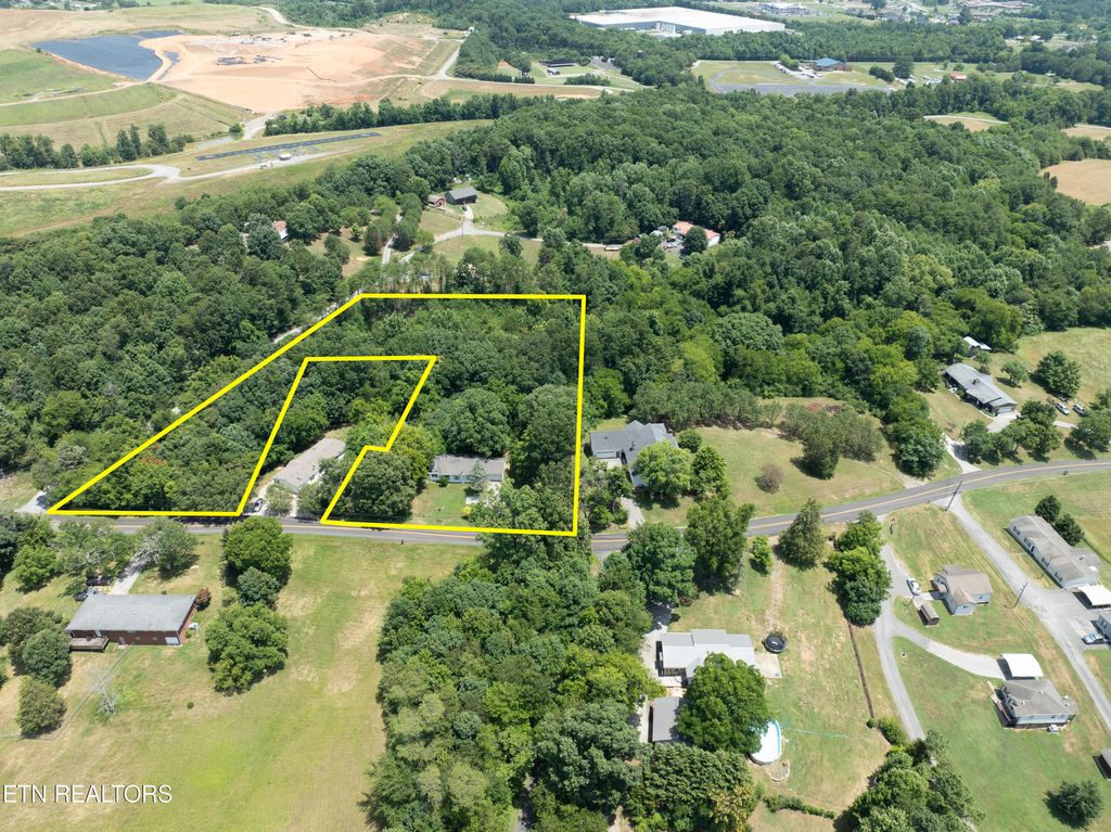 Photo of 1218 Ratledge Rd, Friendsville, TN 37737 (MLS # 1268656)