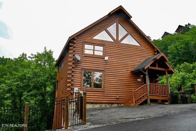 Photo of 1044 Black Bear Cub Way, Sevierville, TN 37862 (MLS # 1342304)