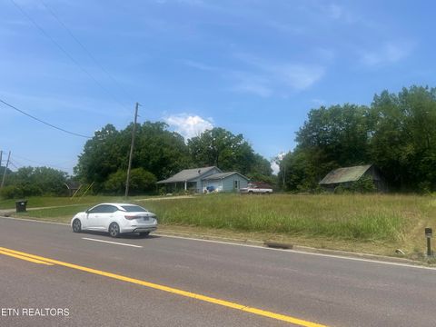 2902 Andersonville Hwy Clinton TN 37716