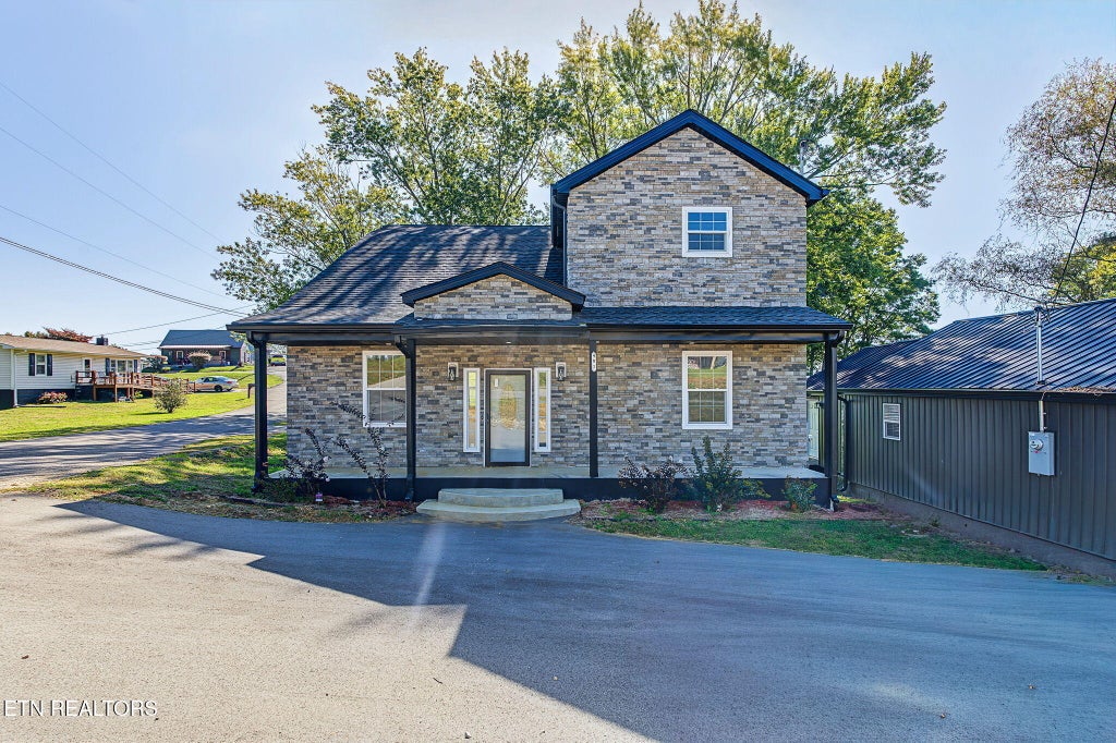 Photo of 901903 Kyle St, LaFollette, TN 37766 (MLS # 1355874)