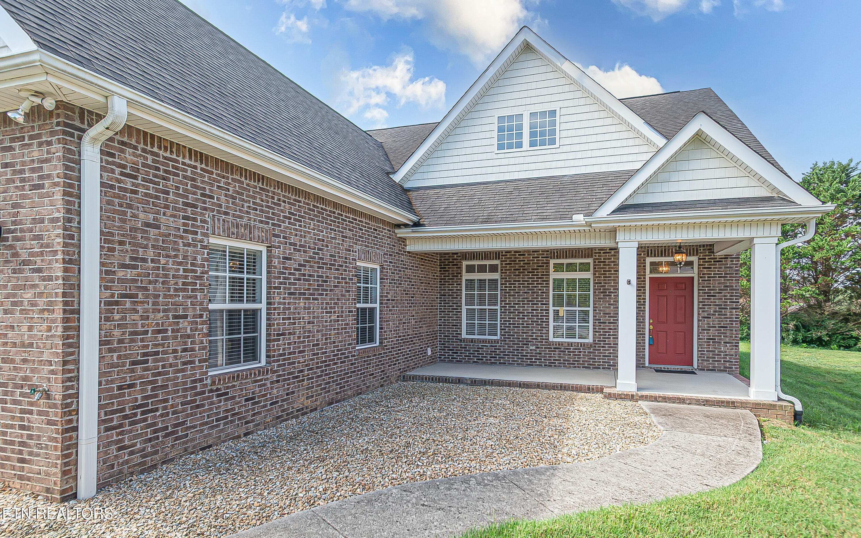 126 Waterston Way