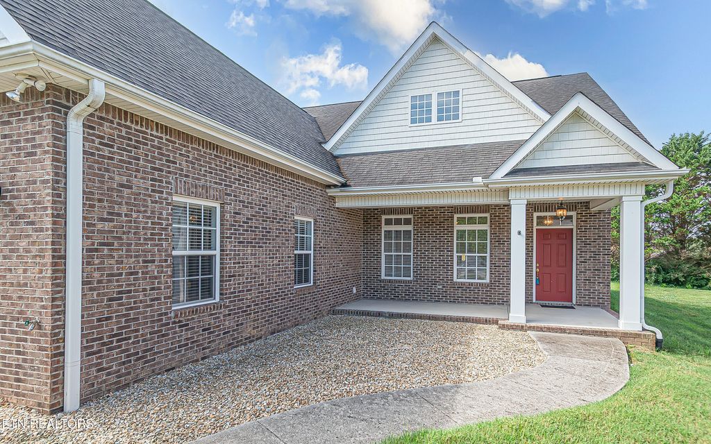 Photo of 126 Waterston Way, Clinton, TN 37716 (MLS # 1310878)