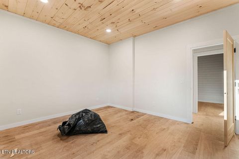 Tiny photo for 1863 Bluff Ridge Rd, Sevierville, TN 37876 (MLS # 1324526)