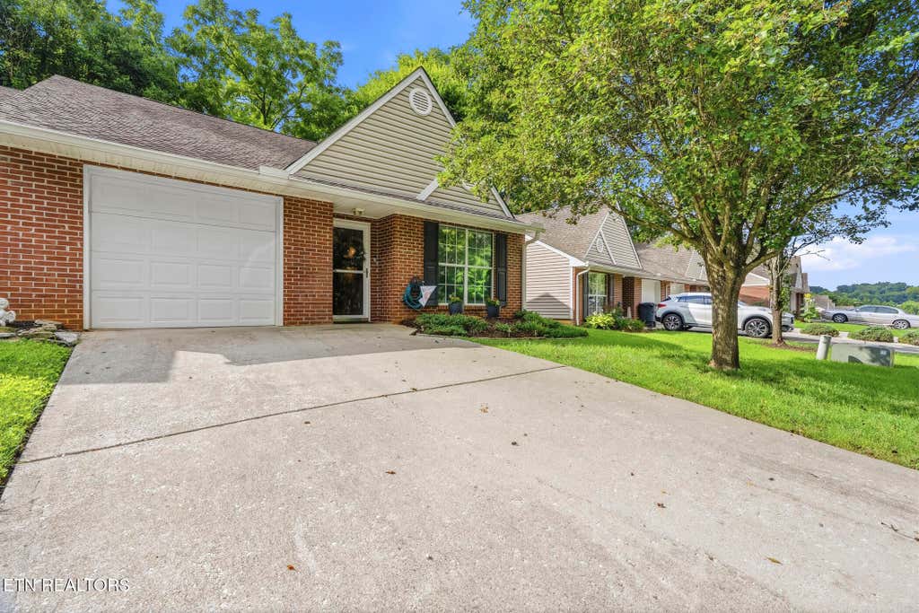 Photo of 216 Dalton Place Way, Knoxville, TN 37912 (MLS # 1348962)