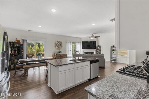 Tiny photo for 158 Harbour Pointe Lane, Oak Ridge, TN 37830 (MLS # 1353744)