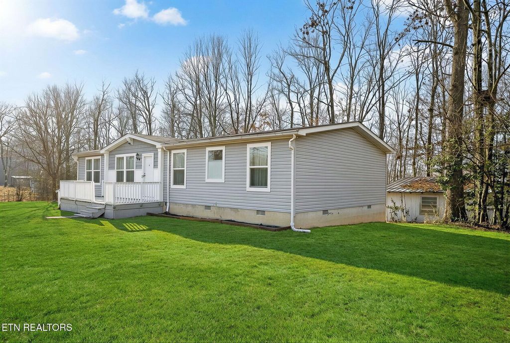 Photo of 392 Carter Town Rd, Crossville, TN 38571 (MLS # 1330240)