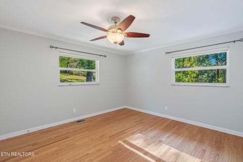 Tiny photo for 103 Morgan Rd, Oak Ridge, TN 37830 (MLS # 1358426)