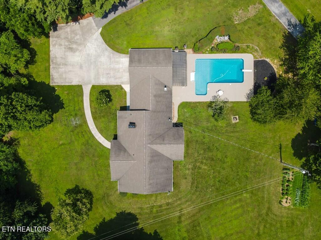 933 Airport Rd