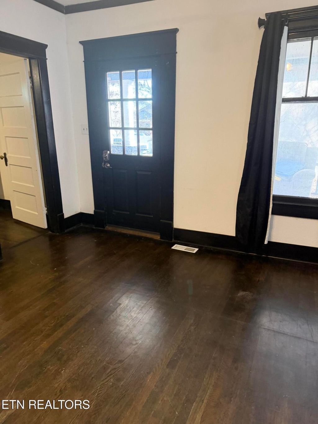 Photo of 2529 Woodbine Ave, Knoxville, TN 37914 (MLS # 1323944)