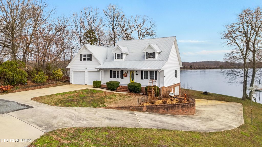 Photo of 750 Lakewood Drive, Decatur, TN 37322 (MLS # 1326043)