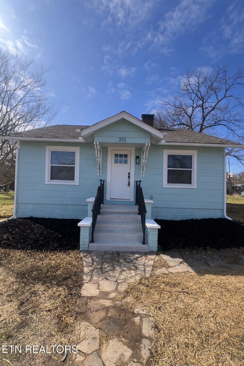 Photo of 315 Meadow View Rd, Knoxville, TN 37914 (MLS # 1330882)