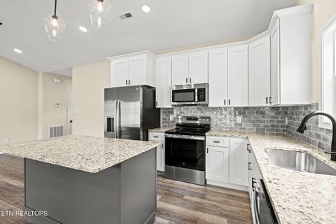 Tiny photo for 212 Westbury Drive, Clinton, TN 37716 (MLS # 1344689)