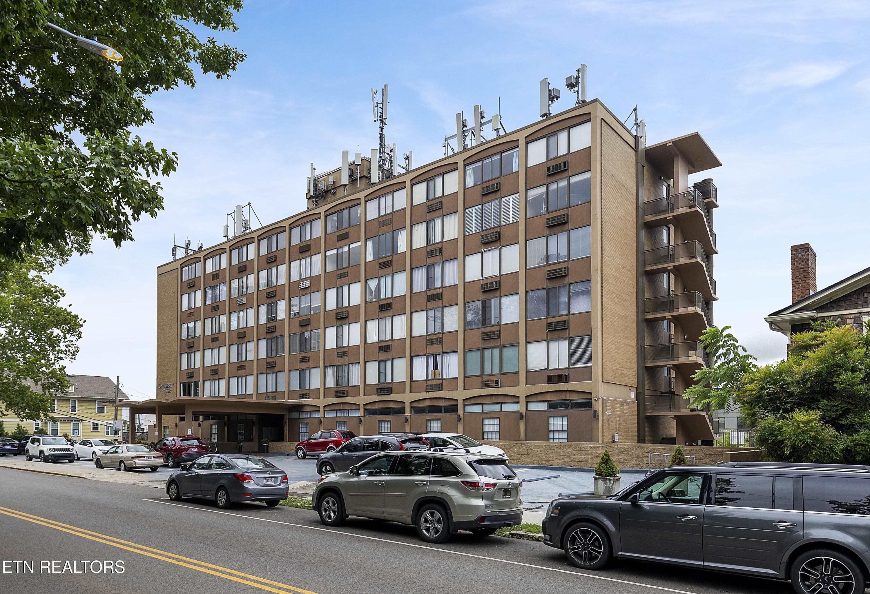 1700 Clinch Ave 411
