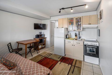 Tiny photo for 1700 Clinch Ave #411, Knoxville, TN 37916 (MLS # 1346155)