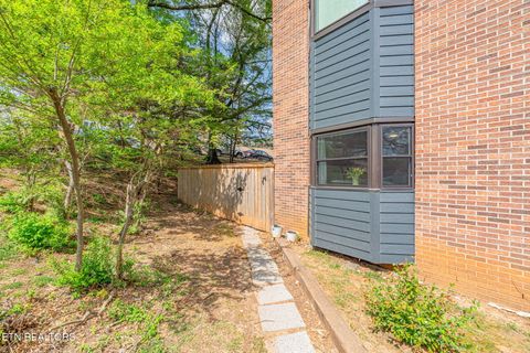 Tiny photo for 509 11th St #2006, Knoxville, TN 37916 (MLS # 1335805)