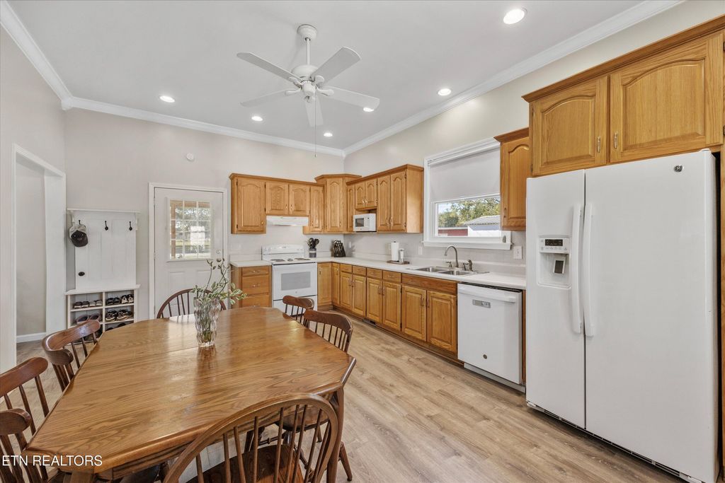 Photo of 803 Bell Ave, Lenoir City, TN 37771 (MLS # 1319886)