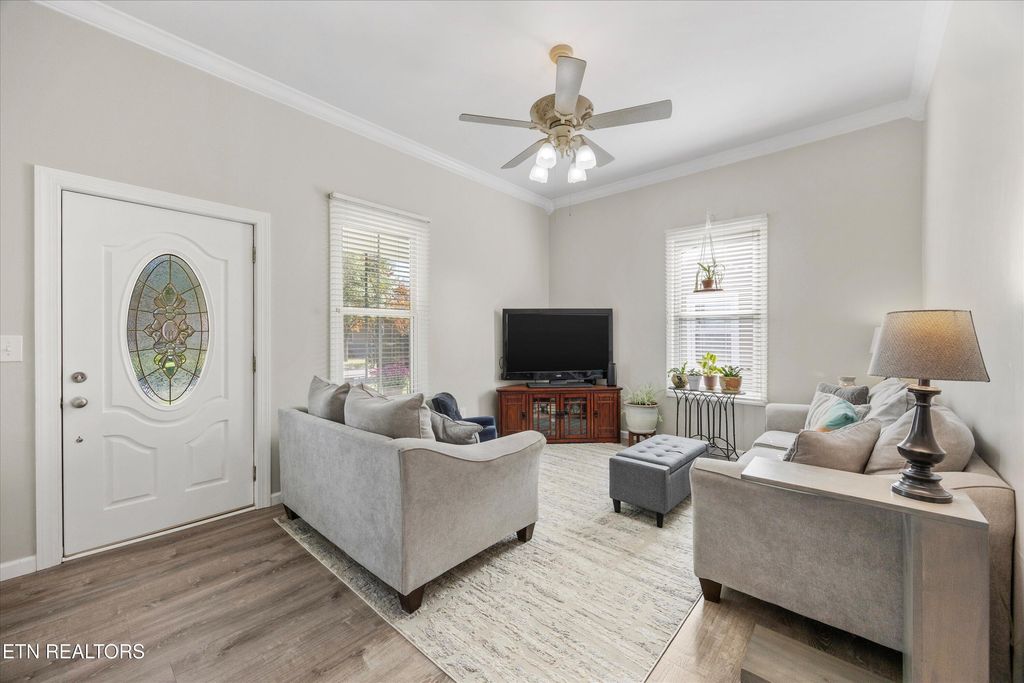 Photo of 803 Bell Ave, Lenoir City, TN 37771 (MLS # 1319886)