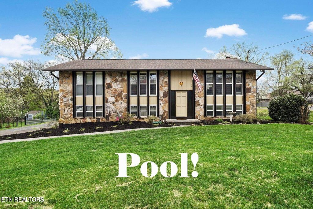 Photo of 229 Newport Rd, Knoxville, TN 37934 (MLS # 1335594)