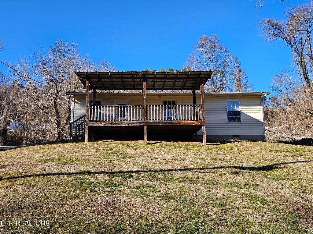 Photo of 348 Washington Drive, Harriman, TN 37748 (MLS # 1329007)