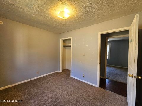 Tiny photo for 348 Washington Drive, Harriman, TN 37748 (MLS # 1329007)