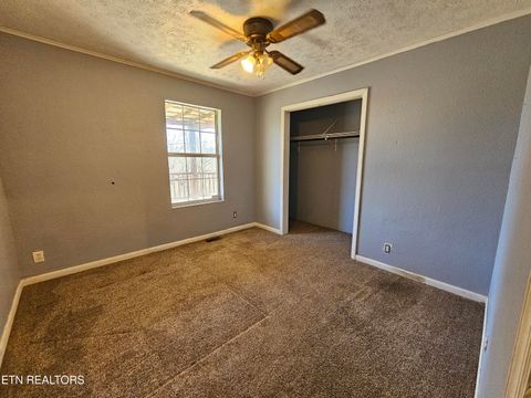 Tiny photo for 348 Washington Drive, Harriman, TN 37748 (MLS # 1329007)