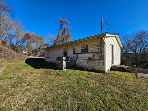 Tiny photo for 348 Washington Drive, Harriman, TN 37748 (MLS # 1329007)