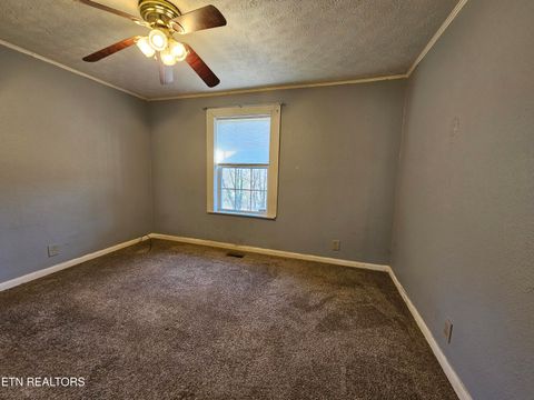 Tiny photo for 348 Washington Drive, Harriman, TN 37748 (MLS # 1329007)