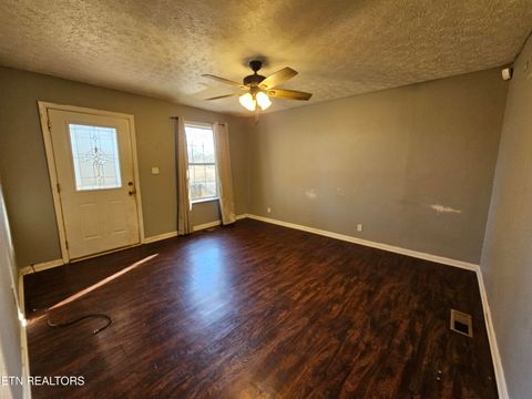 Tiny photo for 348 Washington Drive, Harriman, TN 37748 (MLS # 1329007)