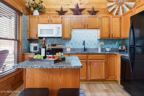 Tiny photo for 1628 Ginnys Tr, Sevierville, TN 37876 (MLS # 1349641)
