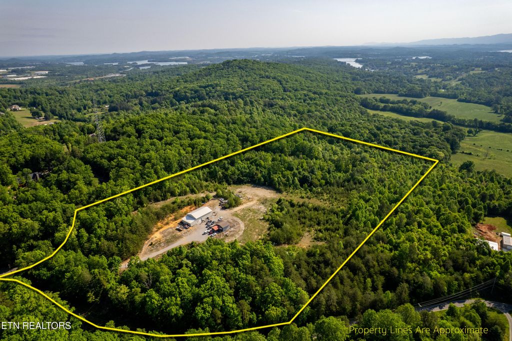 Photo of 110 Garren Rd, Madisonville, TN 37354 (MLS # 1321403)