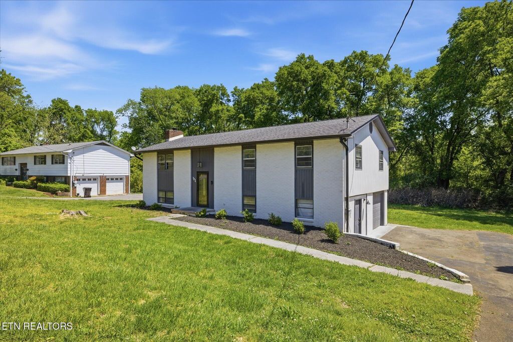 Photo of 204 Oran Rd, Knoxville, TN 37934 (MLS # 1338035)