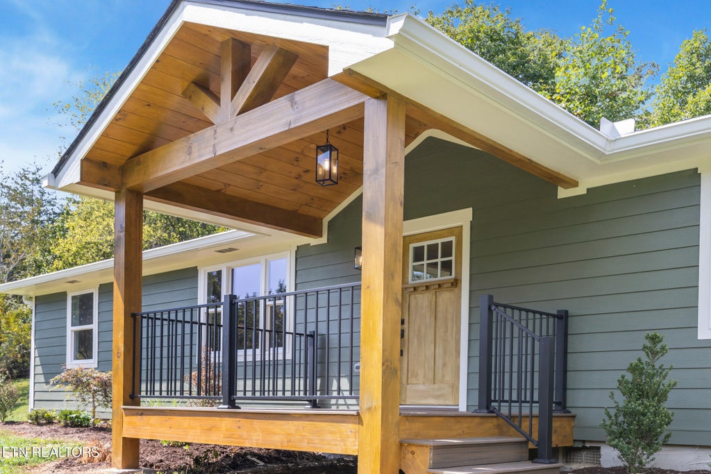 Photo of 464 Satterfield Rd, Luttrell, TN 37779 (MLS # 1354392)