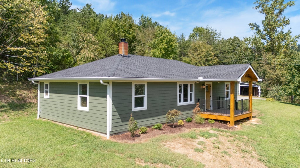 Photo of 464 Satterfield Rd, Luttrell, TN 37779 (MLS # 1354392)