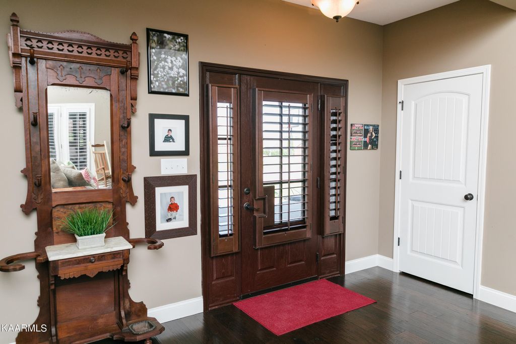 Photo of 1209 Brighton Drive, Alcoa, TN 37701 (MLS # 1222405)