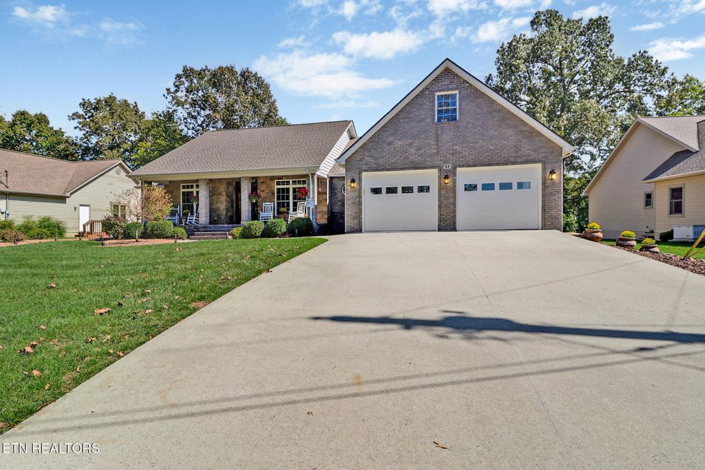 Photo of 57 Inwood Terrace, Crossville, TN 38558 (MLS # 1317237)