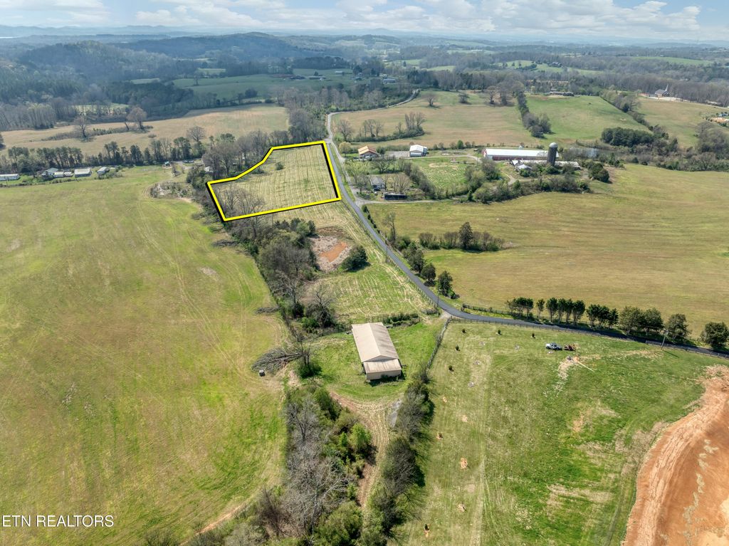 Photo of 1220 Floyd Walker Rd #3, Maryville, TN 37801 (MLS # 1335923)