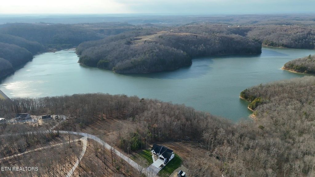 Photo of 830 Evelyn Pvt Drive, Huntsville, TN 37756 (MLS # 1253284)