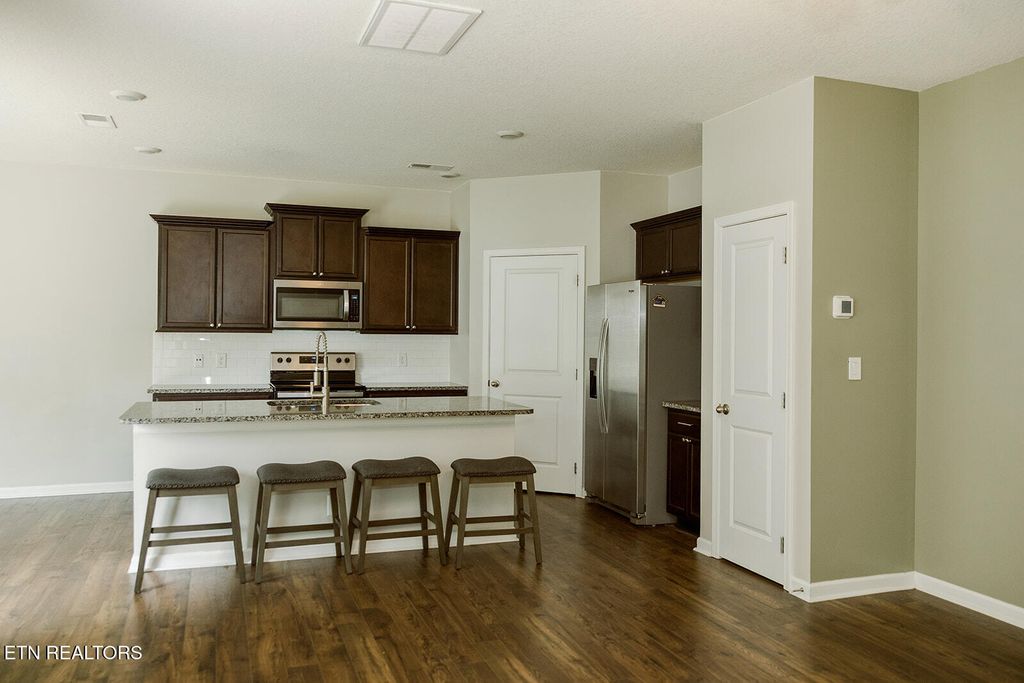 Photo of 6 Lilac Court, Clinton, TN 37716 (MLS # 1301276)