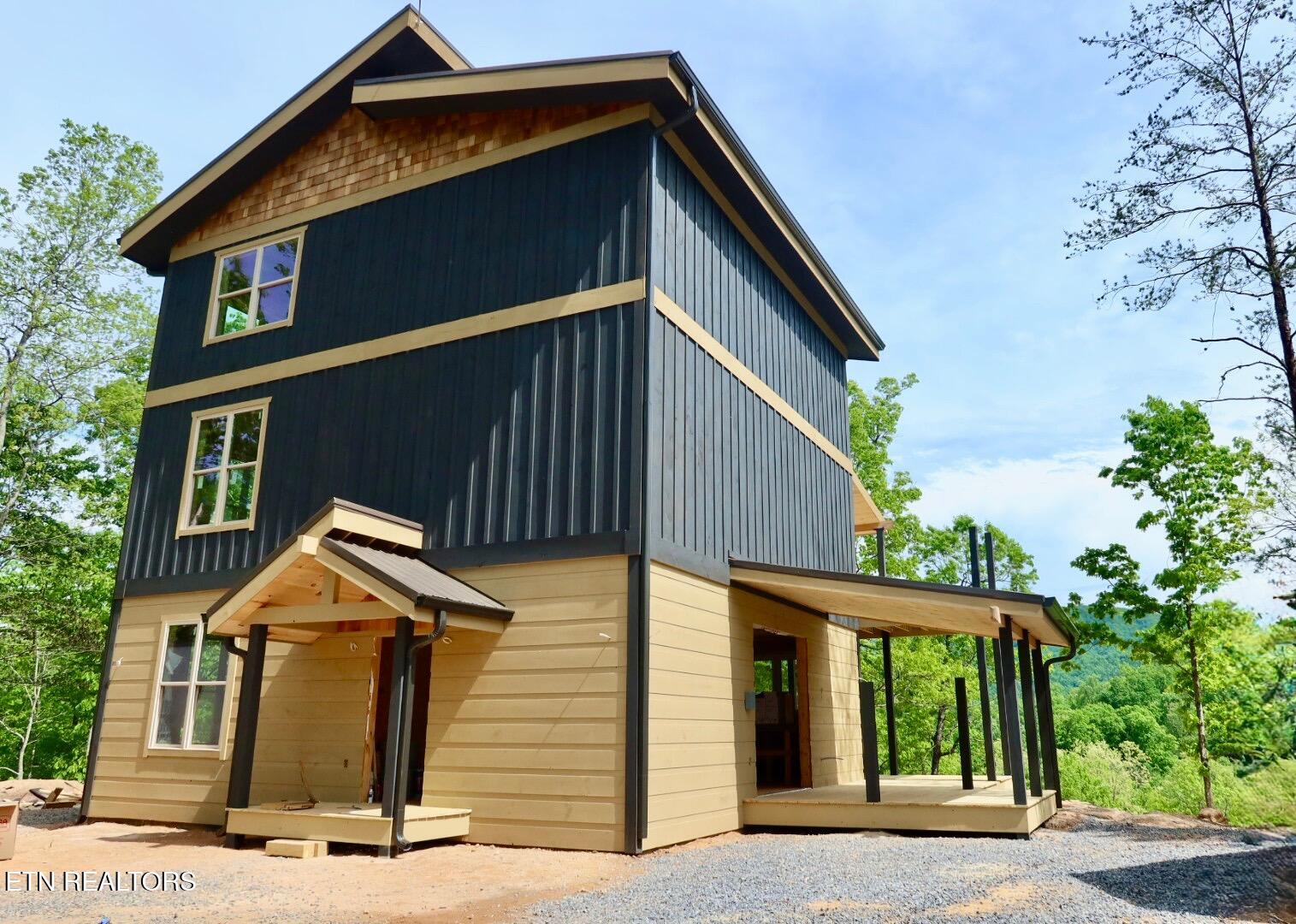 619 Dutch Way