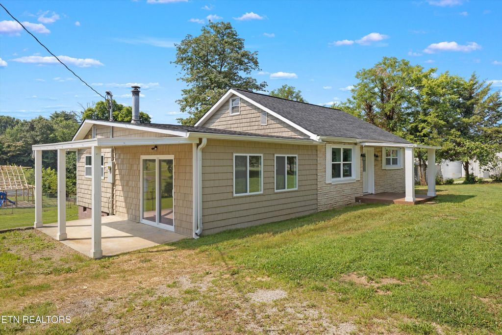 Photo of 6995 Highway 411 S, Greenback, TN 37742 (MLS # 1306448)