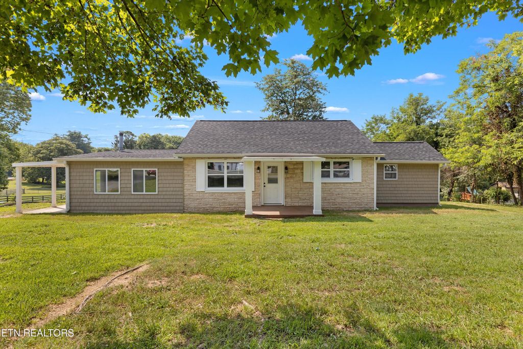 Photo of 6995 Highway 411 S, Greenback, TN 37742 (MLS # 1306448)