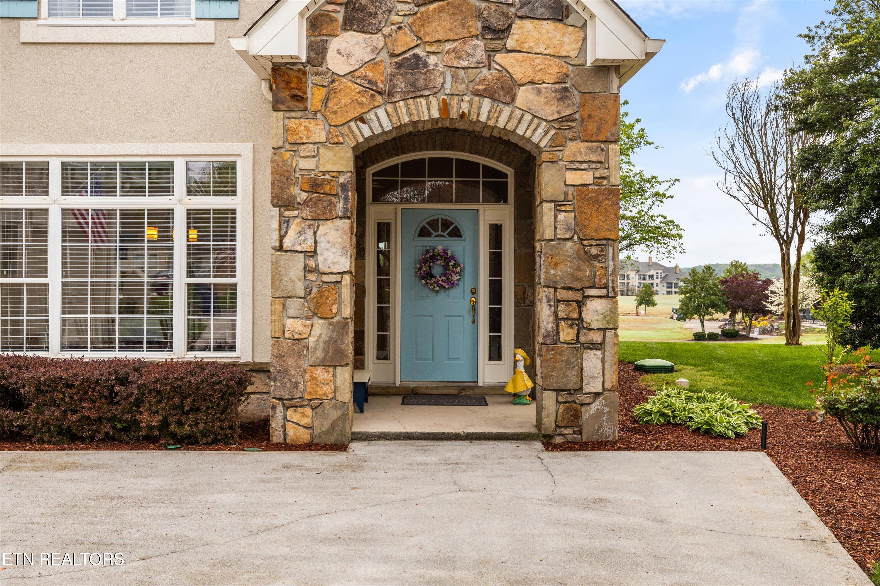 204 Kingbird Drive