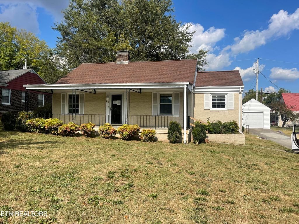 Photo of 216 Juniper Ave, Alcoa, TN 37701 (MLS # 1242456)