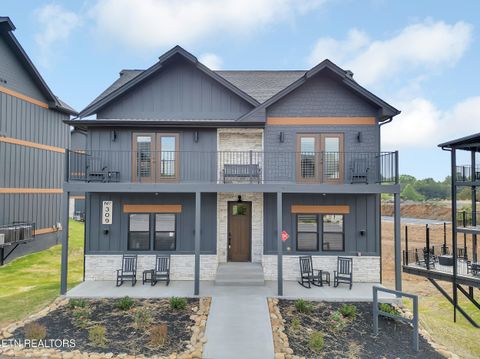 Photo of 1334 Wildhorse Ridge Way #LOT107R, Sevierville, TN 37862 (MLS # 1318010)