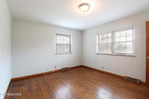 Tiny photo for 7101 Rollins Rd, Knoxville, TN 37918 (MLS # 1349890)
