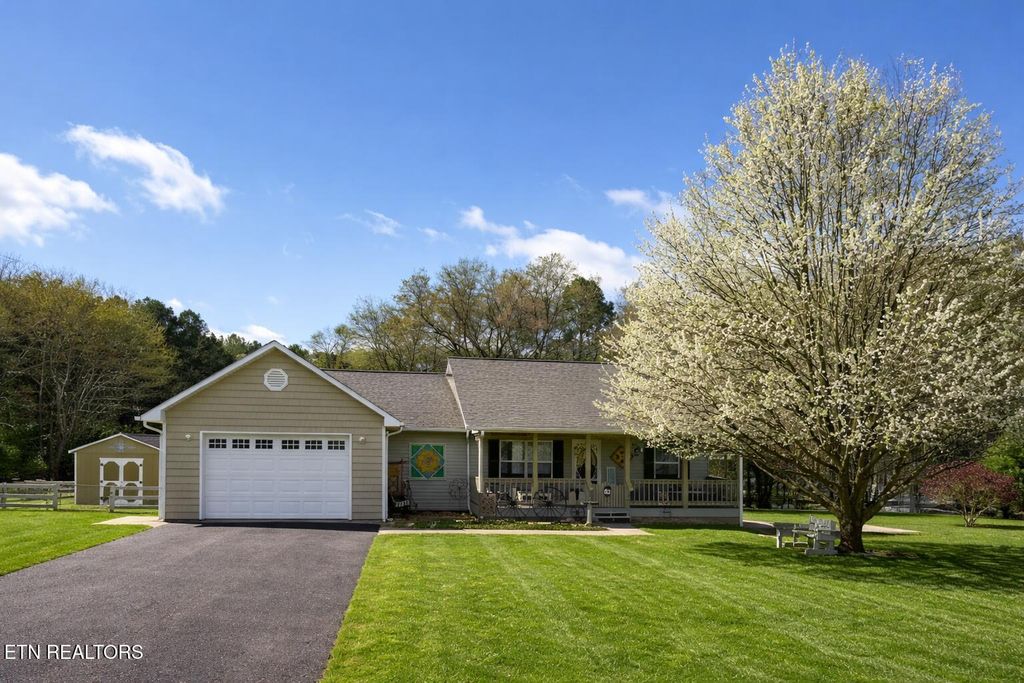 Photo of 821 Buffalo Tr, Clarkrange, TN 38553 (MLS # 1333135)