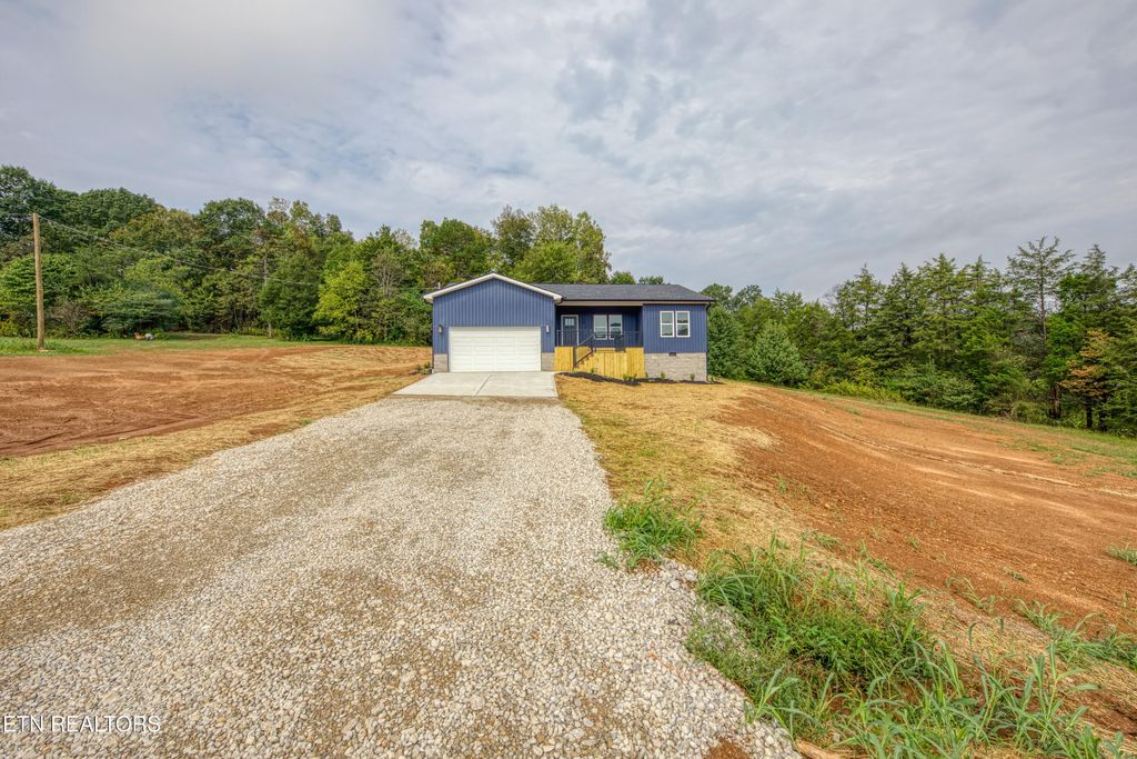 Photo of 120 Huckleberry Hollow Rd, Kingston, TN 37763 (MLS # 1316588)