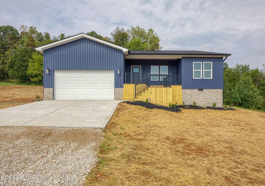 Photo of 120 Huckleberry Hollow Rd, Kingston, TN 37763 (MLS # 1316588)